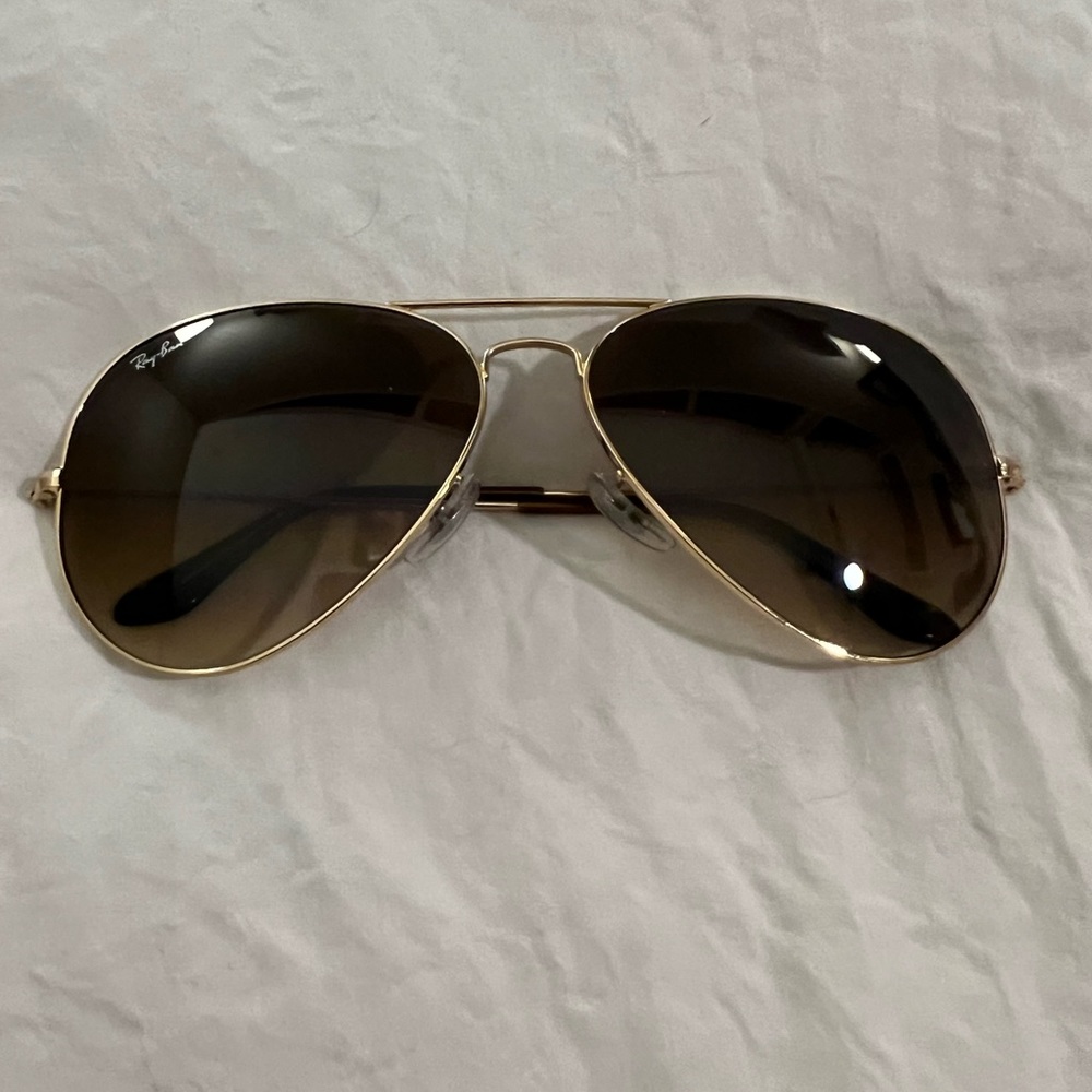 Ray-Ban 3025 Gold Aviators